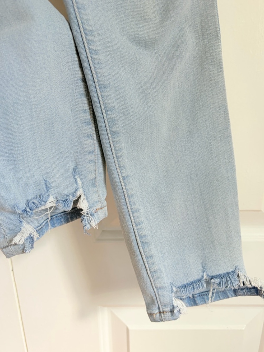 Express Jeans Bundle Women Size 4 Skinny Mid Rise Distressed Denim 2 Pair - Picture 4 of 16
